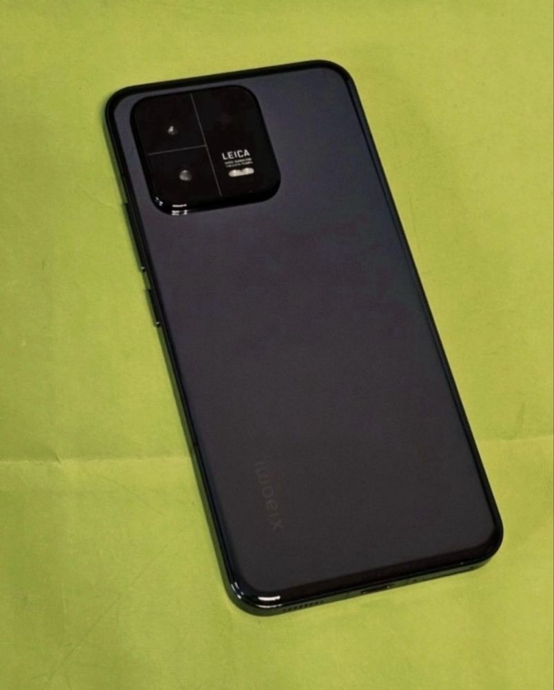 256GB Xiaomi 13 8GB 5G Yettel Гаранция 2026г. Black / Черен