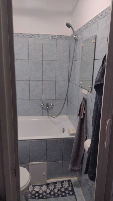 Inchiriez garsoniera Piata Resita