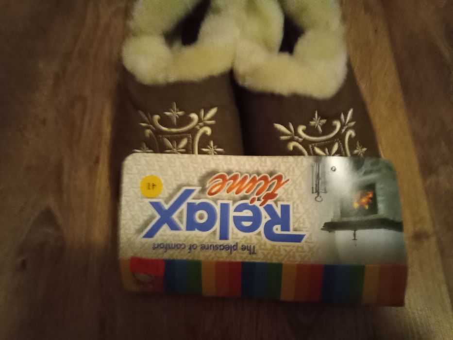 Дамски,топли пантофи, чисто нови,Relax
