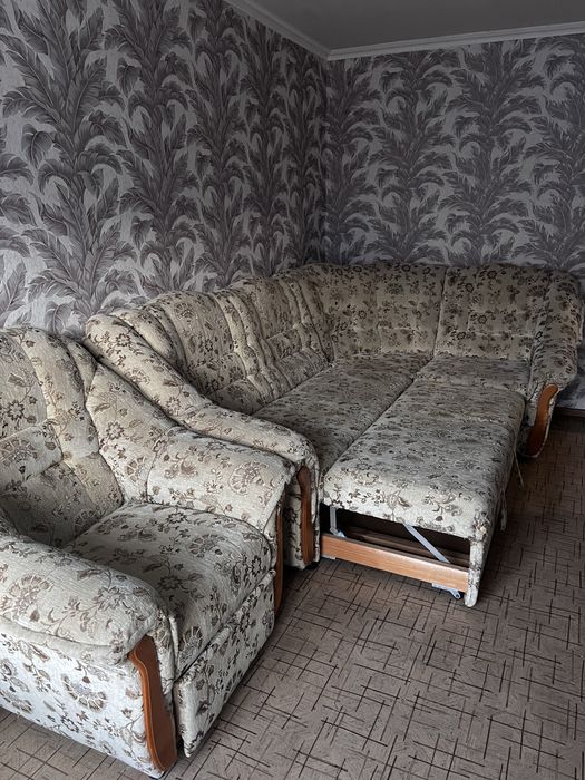 Диван самовывоз, символически