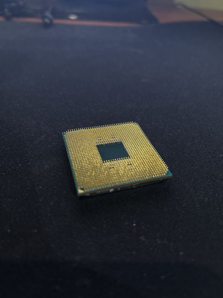 Процесор AMD Ryzen 5 1600 + охладител