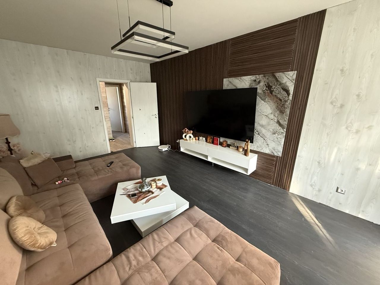 Продава се Тристаен апартамент в София, Младост 1 - 90 кв.м за 2545 €/кв.м - Снимка #6