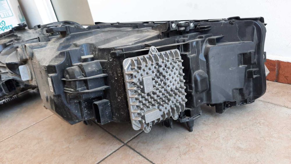 Фарове за BMW G 30 биксенон 2 бр.