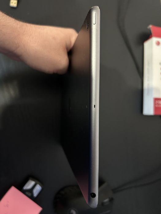 iPad air generația 1 (2013)