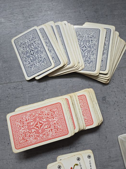 Стари карти за игра f.x. schmid 2 тестета по 52 карти и 3 жокера