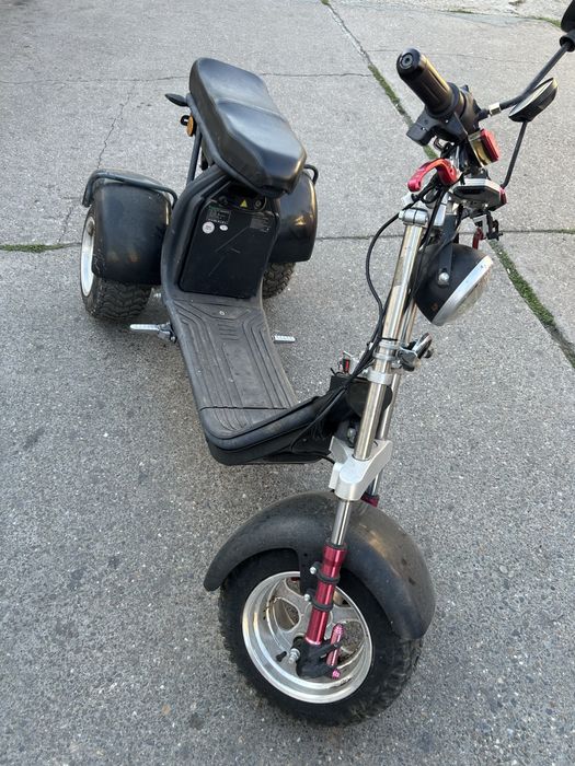Motocicleta cu 3 roti curent