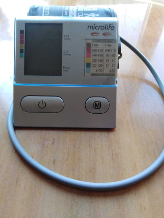 Продам Тонометр автоматический MICROLIFE BP A100