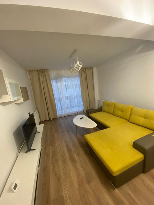 Inchiriez apartament 2 camere zona Tractorul Brasov