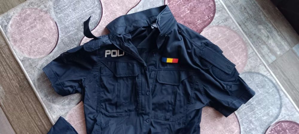 Vând exhipament politie