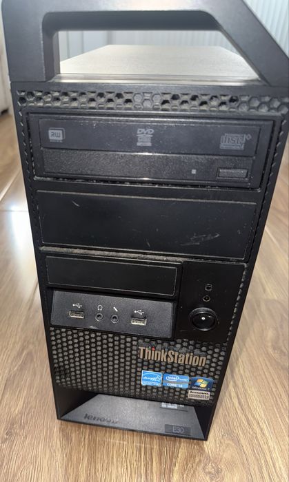 Vând Calculator Lenovo - Stare Buna