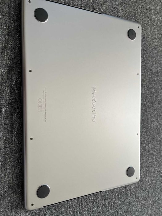 MacBook Pro 14", M1 Pro Chip, 16GB, 512GB SSD, единствен собственик