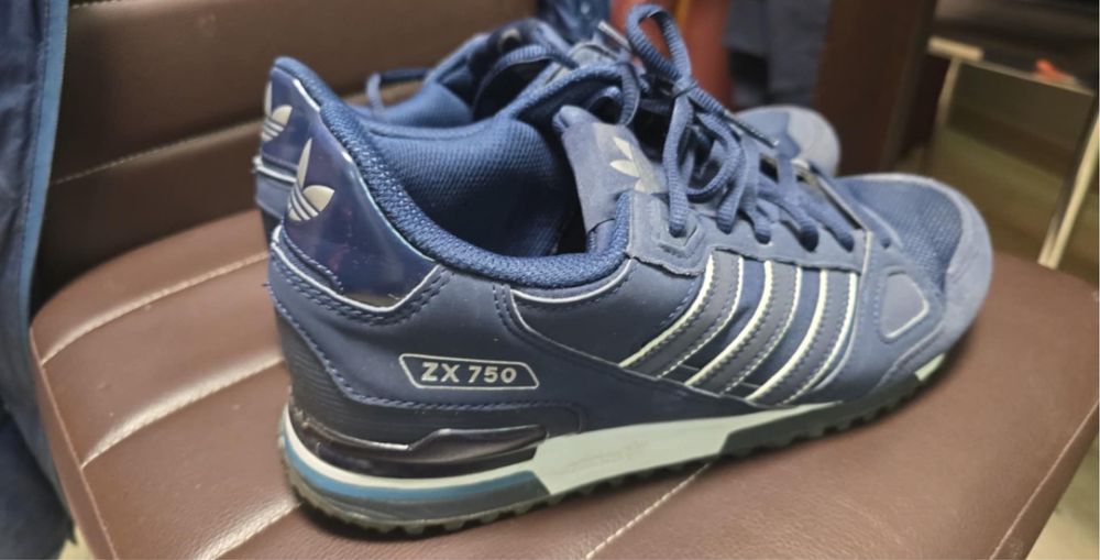 Adidas ZX750 42 номер
