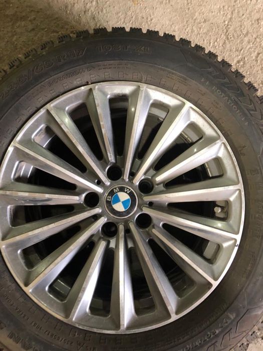 Продам шипованную резину с дисками