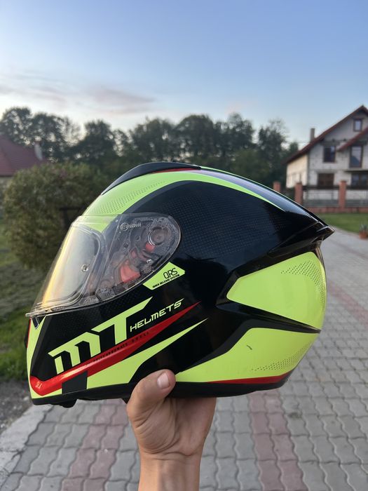 De vanzare casti moto