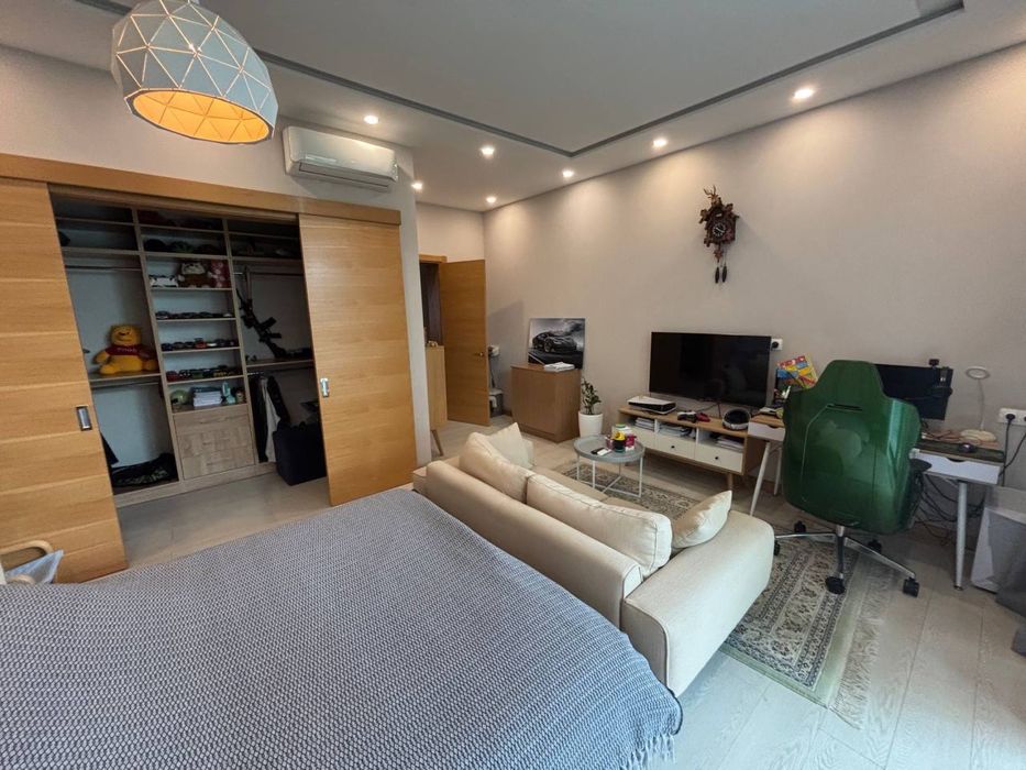 Сотилади 10 сотик евро упаковка хамма нарсаси колади