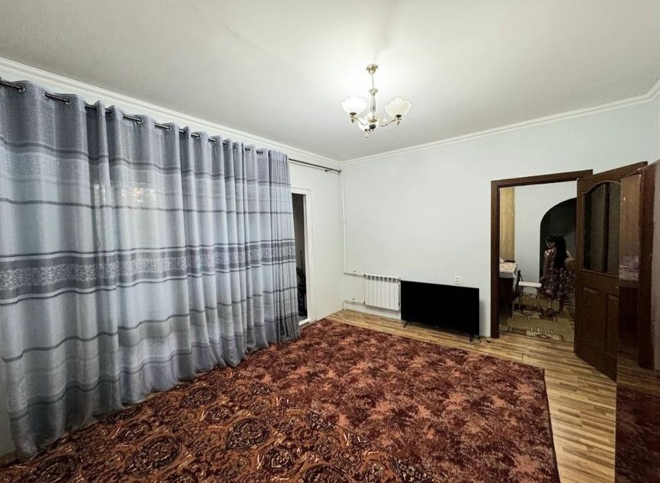 Yakkasaroy  Продаётся 2х комнатная квартира на ул.Бобура