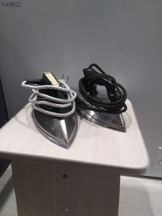 Продам утюги ссср.