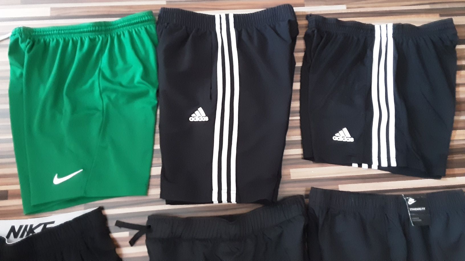 (L 147-158) NIKE-Adidas оригинални сетове(45лв) ,тениски (25)и къси па