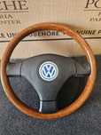 Volan mahon original Volkswagen Passat B5.5 W8

Stare foarte buna. 
Se