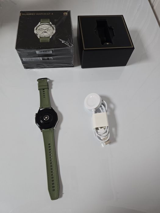 Vând Smartwatch Huawei Gt 4 46 mm stare ca nou fără zgârieturi