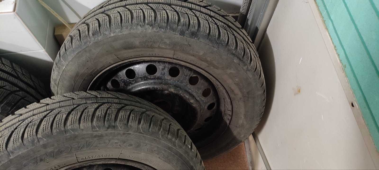 Метални Джанти 15" 5 бр. + Зимни гуми Toyo Snowprox 185/65 R15