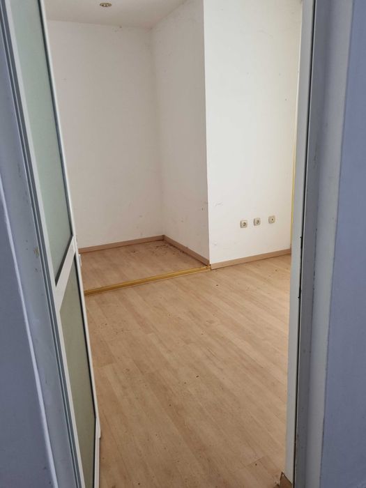 Ferma de vanzare,parc logistic 55000 mp FILIPESTI E85 ,15 KM DE BACAU