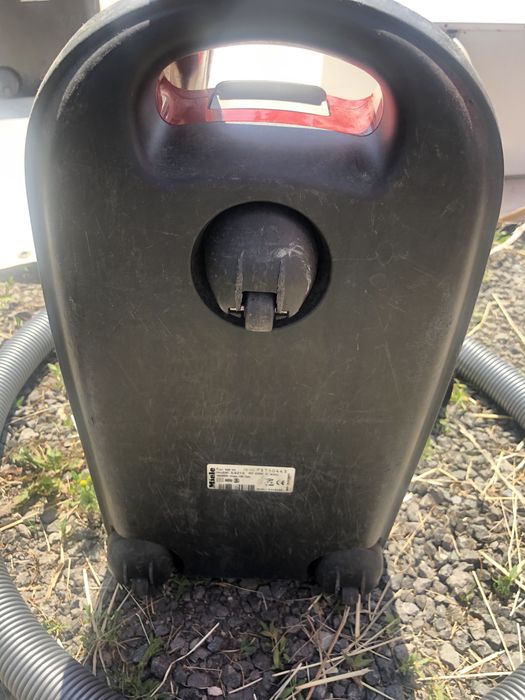 De vanzare aspirator Miele de 1800w