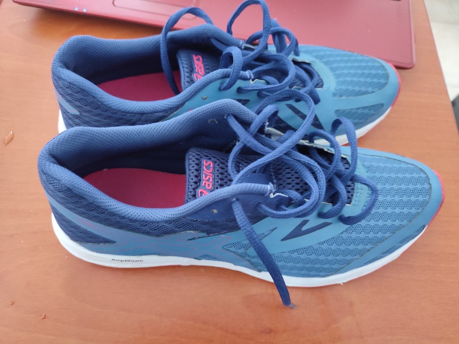 Дамски маратонки ASICS