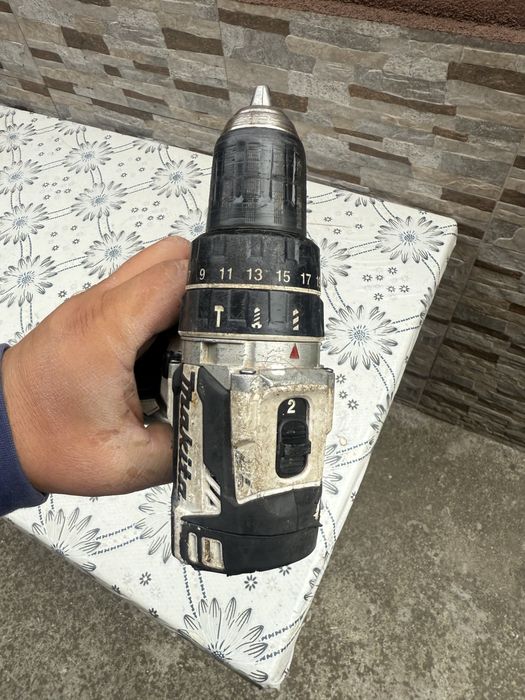 Акумулаторен ударен винтоверт MAKITA