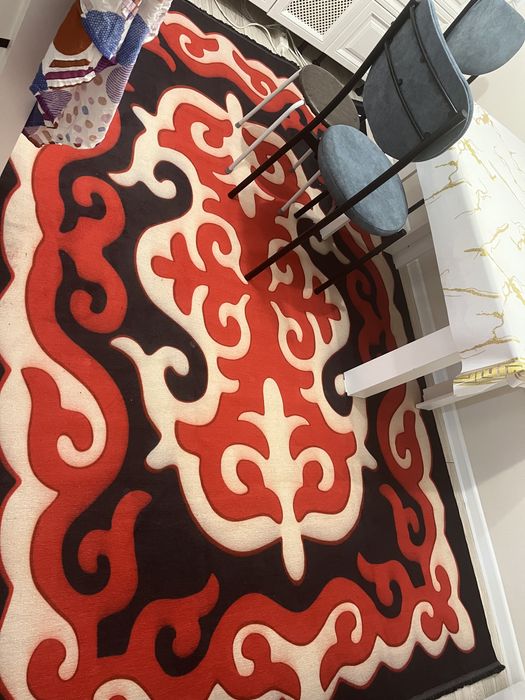 Ковер срочно продаю