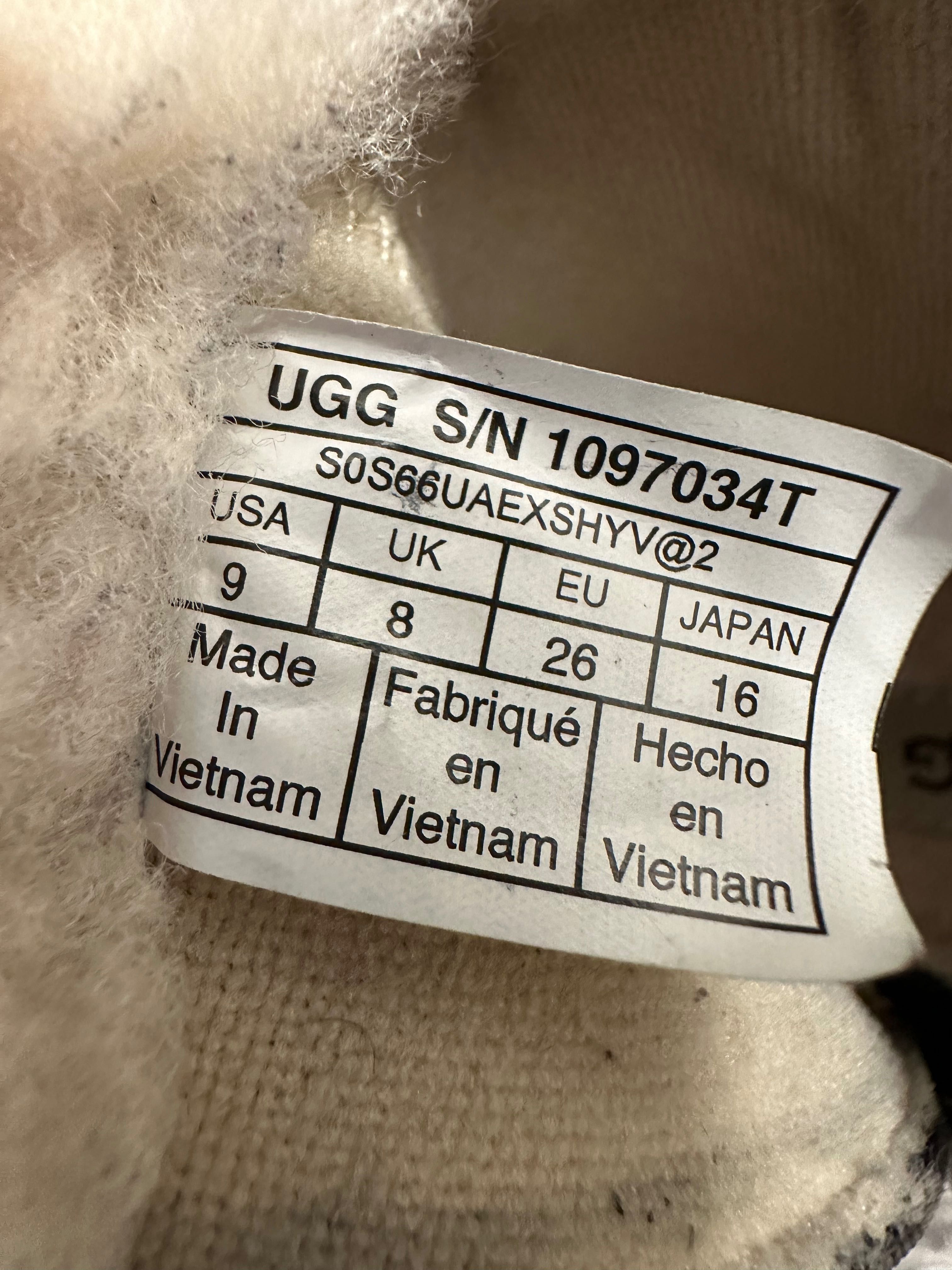 UGG детски боти, 26 номер, като нови.