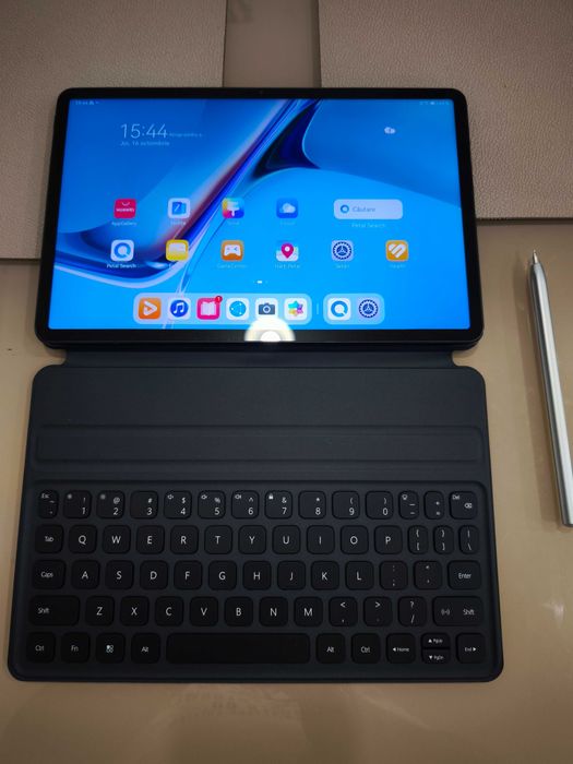 Tableta Huawei Matepad 11 , husa cu tastatura si stylus (pen)