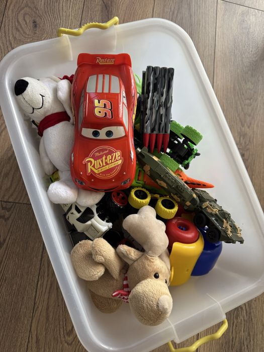 Игрушки 10 000 тг