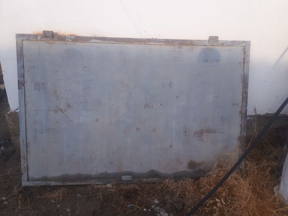 Ворота гаражные из толстого листа