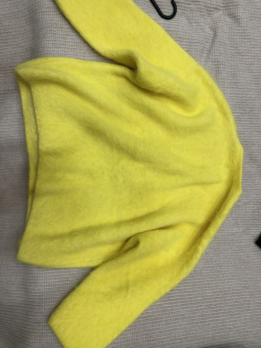 Продам желтый свитер