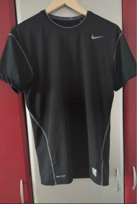 89 Tricou Nike ProCombat Compresie