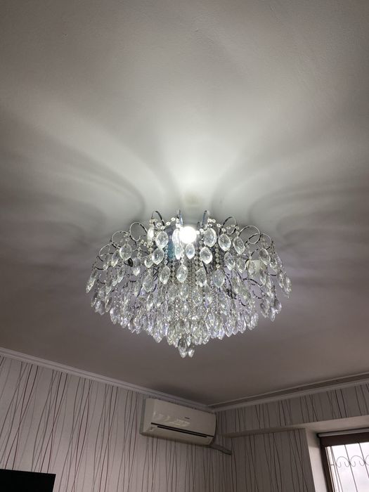 Продается люстра