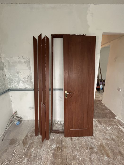 Продам межкомнатный дверь