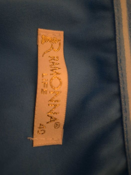 Vand rochie de ocazie / nunta