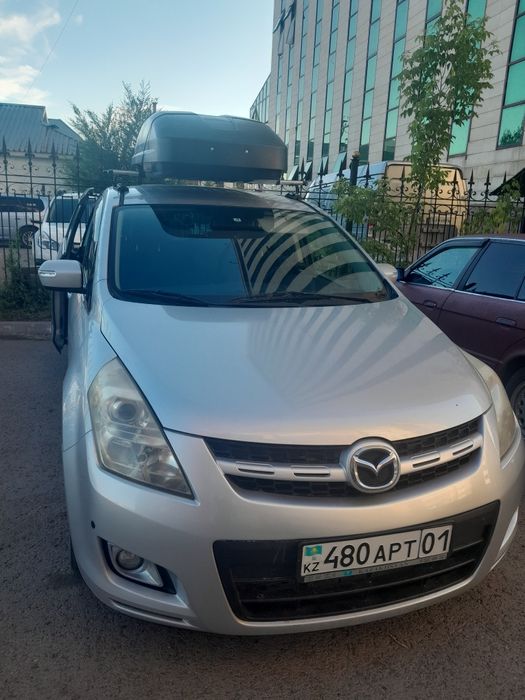 Минивень Мазда МПВ 2007 г