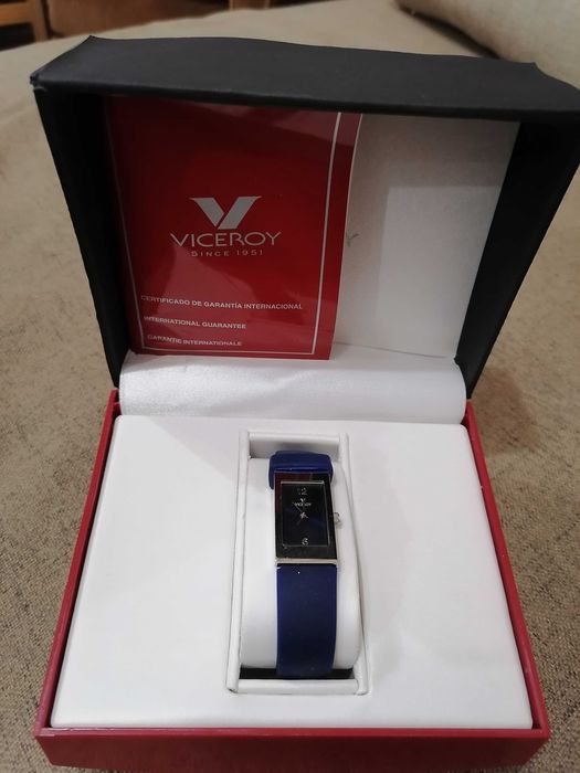 Продавам дамски часовник VICEROY