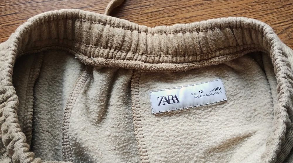 Топъл термо панталон ватиран панталон ZARA, 10-11г., 140-146, като нов