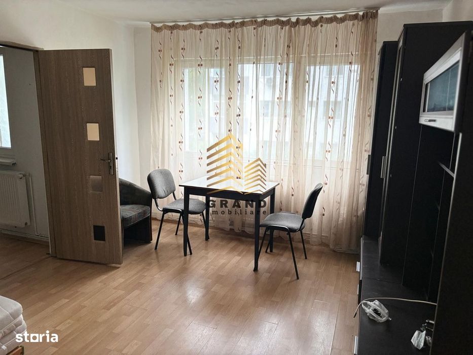 Apartament ~ Nedecomandat ~ Chirie