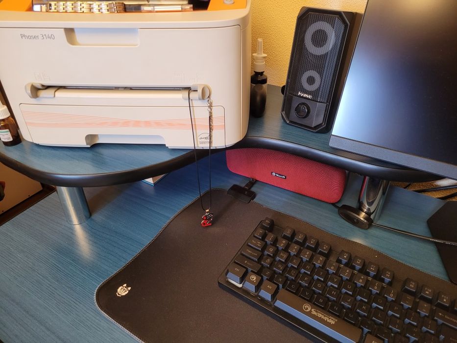 Birou de gaming albastru