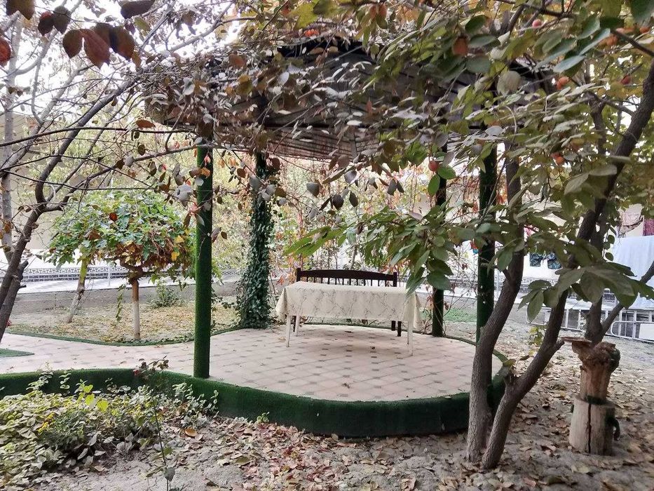 Навои ш Гулистон 3 массивда 7-хонали 6-сотих замонвий ховли сотувда.