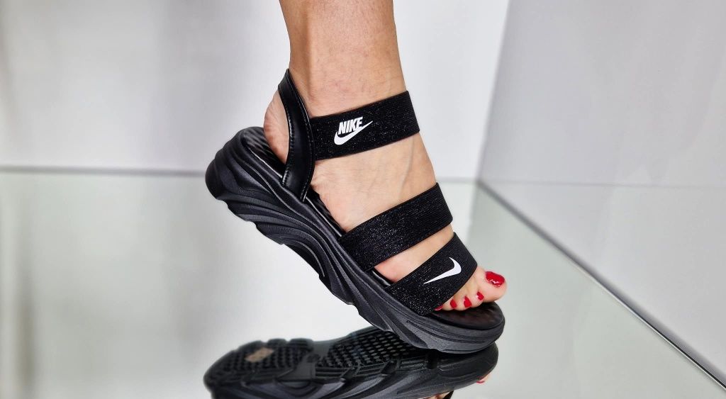 Nike черни дамски сандали