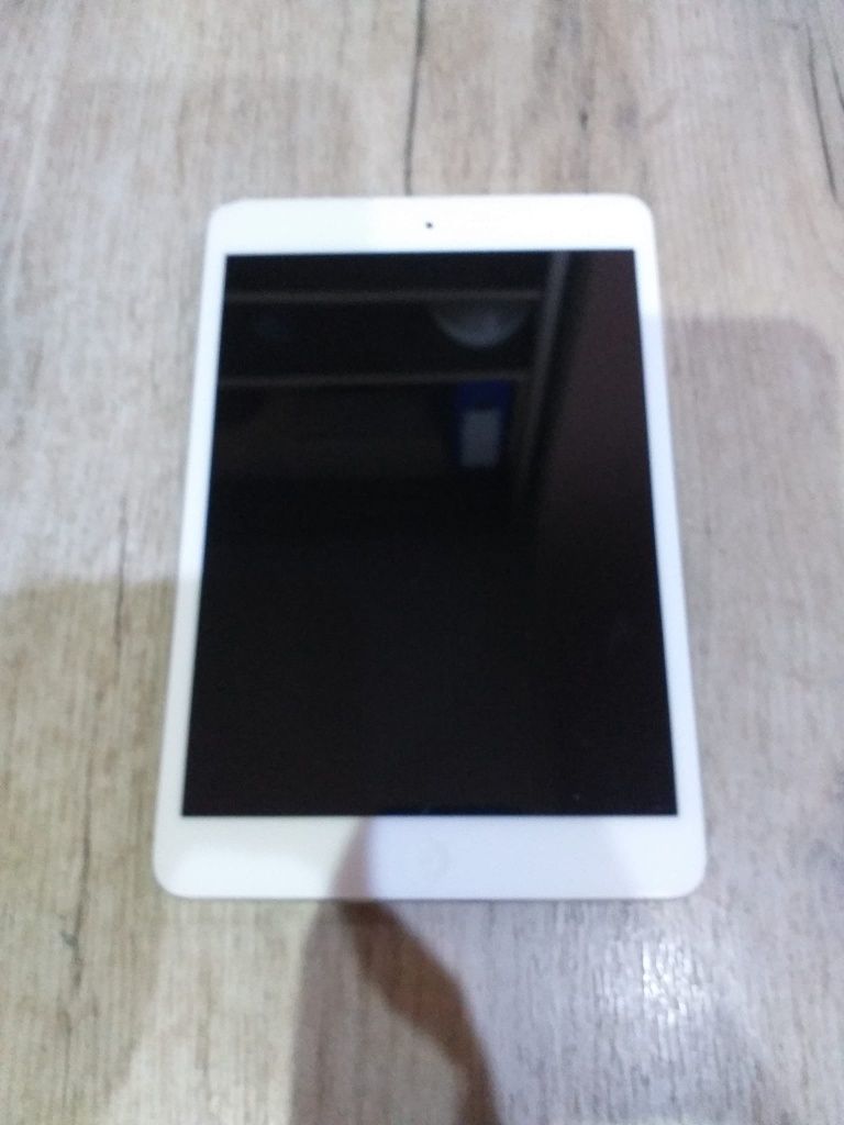 Vand Ipad mini 4