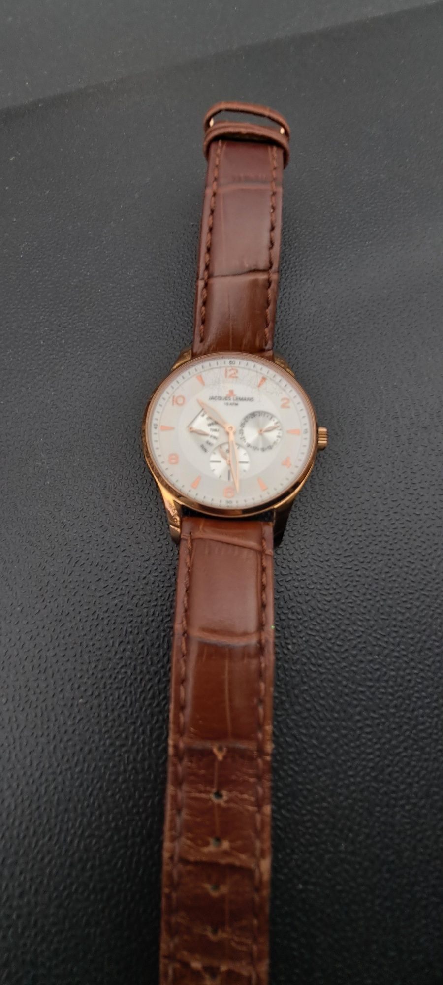 Уникален часовник Jacques Lemans