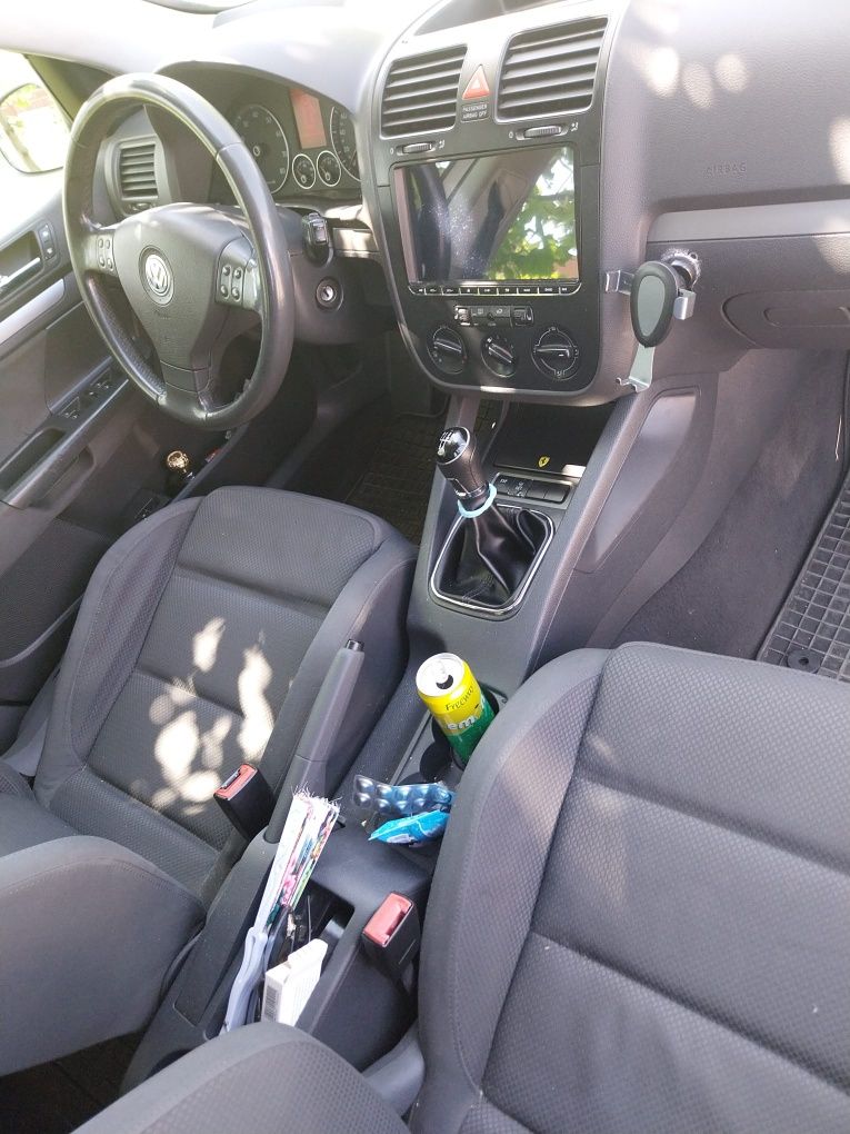 Vând golf 5 139.000 km reali verificați