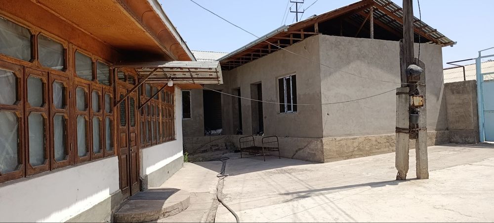 Zudlik bilan uy sotiladi